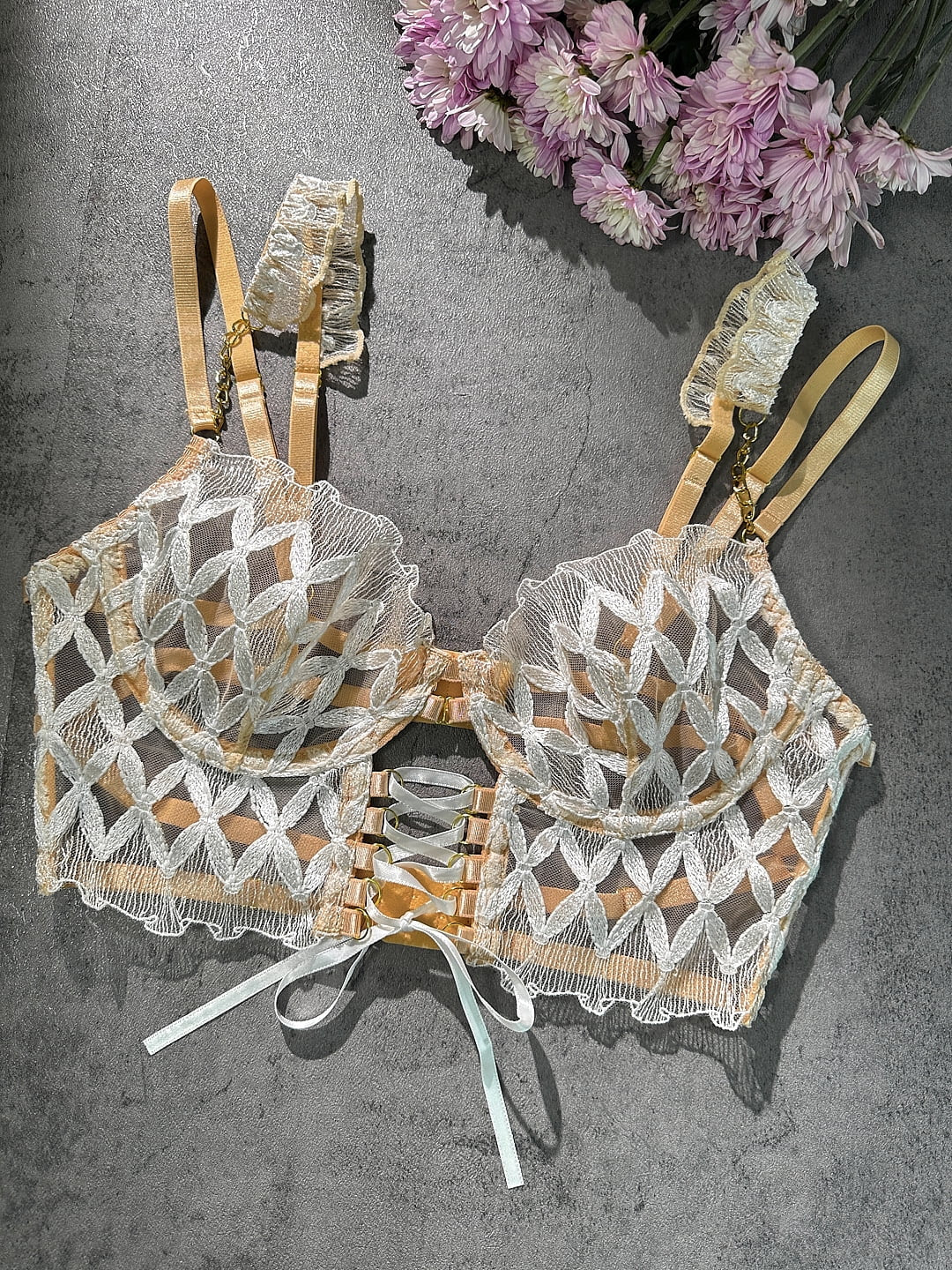 Delicate White Embroidery Lingerie Set (WHITE, XL)